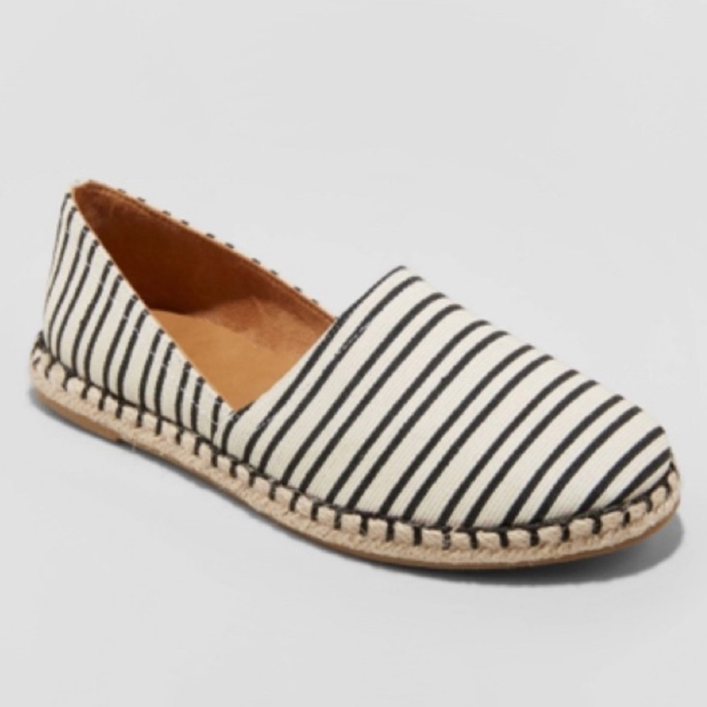 A NEW DAY Black and White Flats
